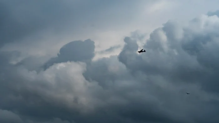 Specialiștii vor să stimuleze norii să aducă ploaia FOTO: Adevărul