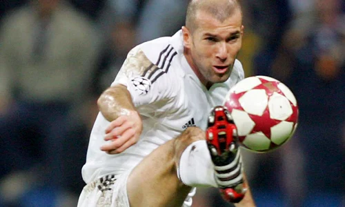 3 zinedine zidane gettyimages 52505586 jpg jpeg