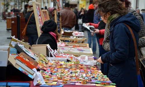 comerciantii de martisoare nu mai vor in centrul orasului JPG