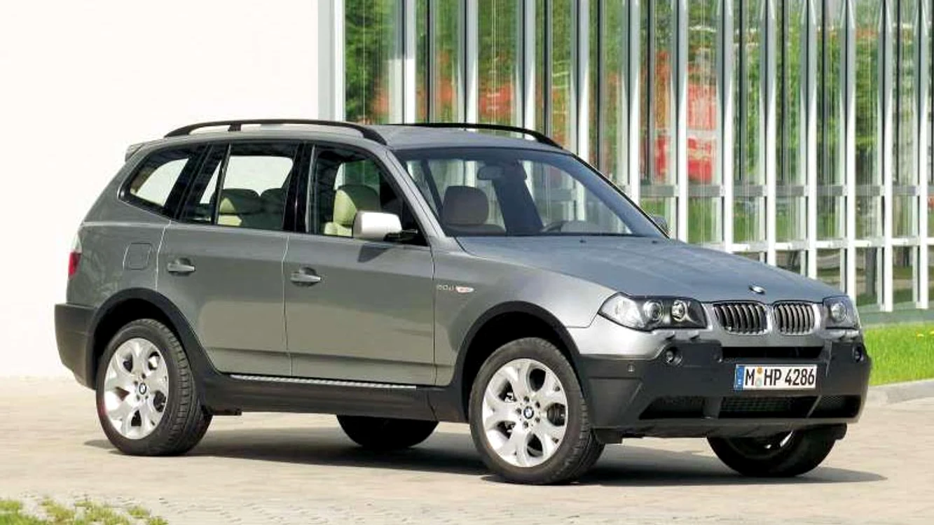 X3 vine cu motorizări mici şi economice