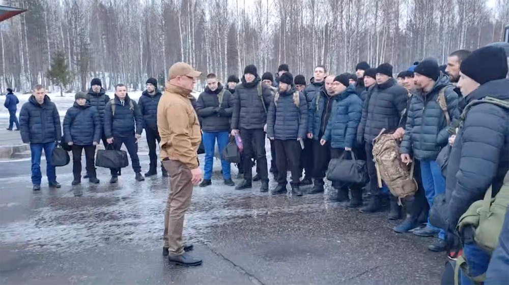 Evgheni Prigojin s-a filmat alături de cadavrul unui american ucis la Bahmut. „Îl vom acoperi cu steagul SUA”