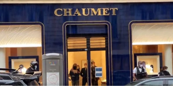 Magazin de bijuterii Chaumet din Paris Captura Twitter