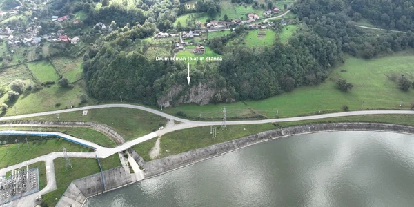 Urmele Drumului Roman săpat în stâncă pe Valea Oltului în Vâlcea Sursă Ovidiu Țentea jpg