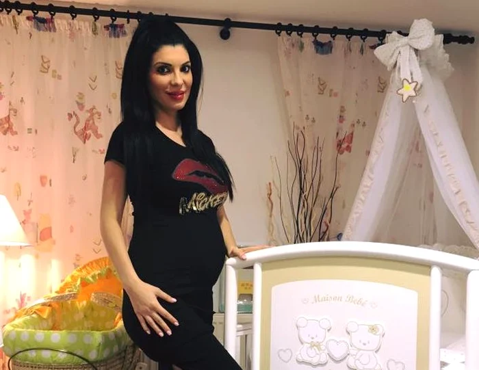 
    Andreea Tonciu a pregătit camera bebeluşuluifoto: arhiva personală  