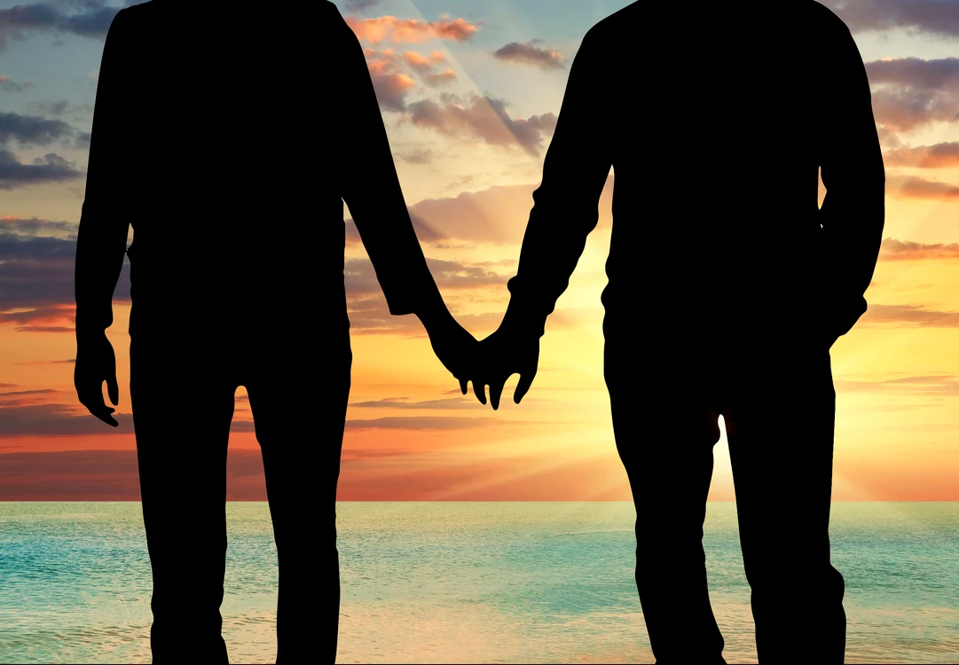 Cei care au altă orientare sexuală fac adesea obiectul unor prejudecăţi negative sau al unor discriminări, determinându-i deseori să păstreze acest lucru secretfoto: 123RF