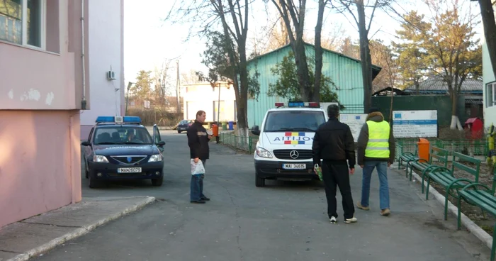 Incidentul a avut loc in curtea liceului FOTO Adevarul