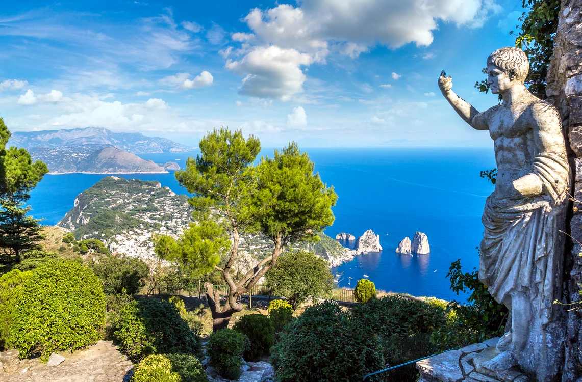 Probleme la cazările din Capri, una dintre cele mai frumoase insule din lume. Foto: Arhivă 