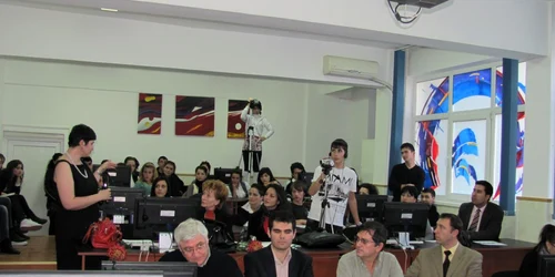 Tot mai mulţi elevi vor să se înscrie la programul LMT