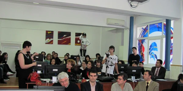 Tot mai mulţi elevi vor să se înscrie la programul LMT