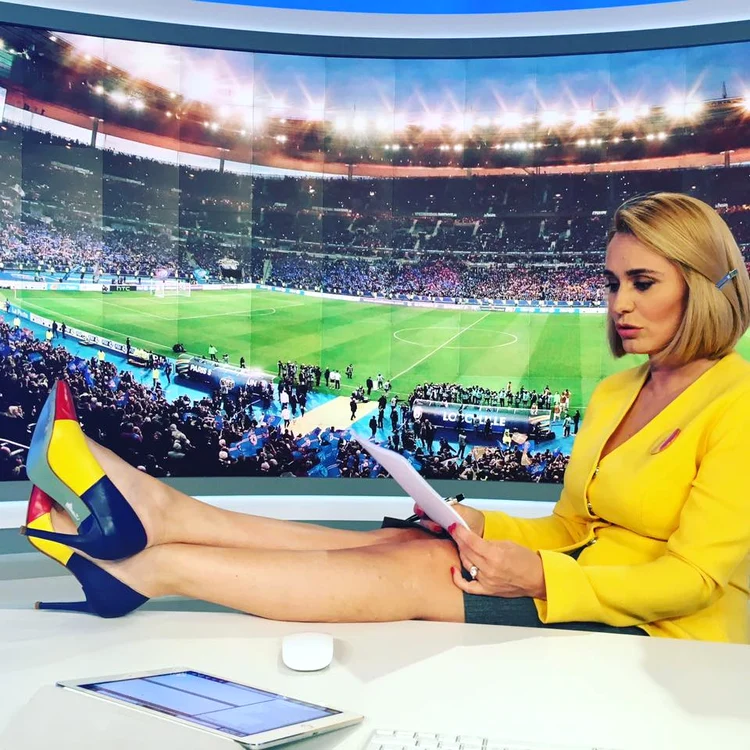 Andreea Esca și pantofii care speră să le poarte noroc "tricolorilor"