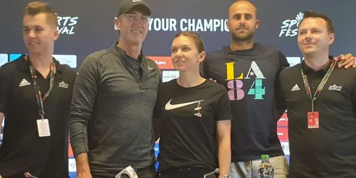 simona haleo si darren cahill