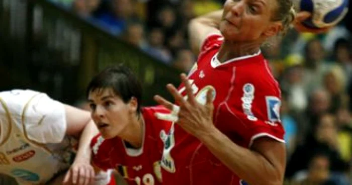 HANDBAL: Rulmentul Braşov a debutat în forţă în noul sezon