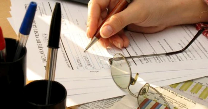 Primele subscrise din contracte de asigurări generale s-au majorat cu 2,84%, la 6,637 miliarde de lei, din care poliţele RCA au avut o pondere de 37,18% din total FOTO Adevărul