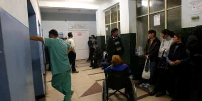 Rudele bolnavilor din Oltenia, îngrijorate pentru soarta celor internaţi la Reanimare.