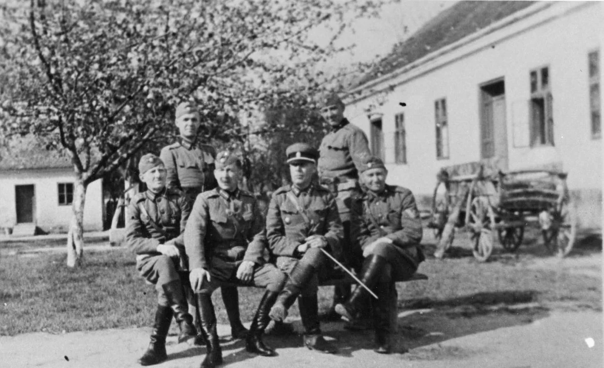 Un grup de ofiţeri din Corpul rus de pază