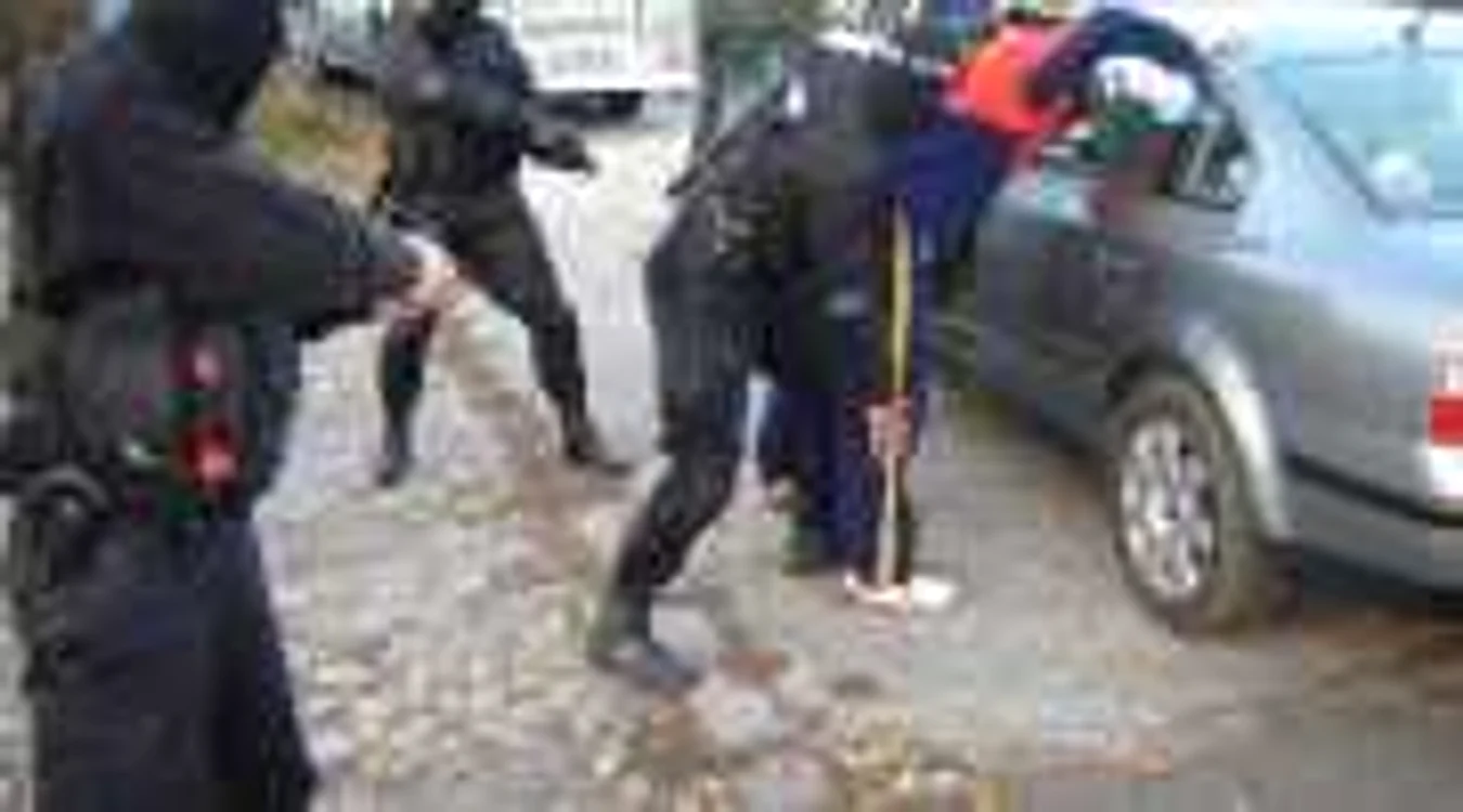 Poliţişti brăileni în acţiune. FOTO: NICOLETA BUTNARU
