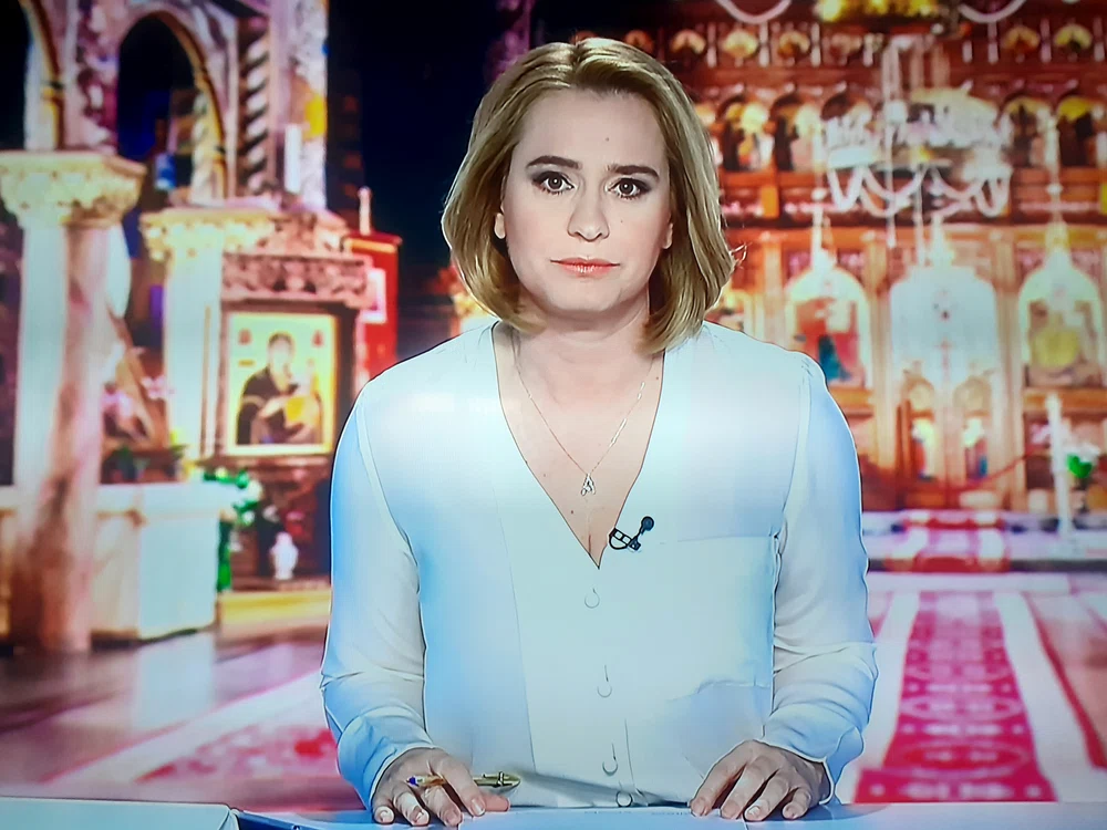 
    Andreea Esca nu mai poartă verigheta de lună, din cauza coronavirusului  