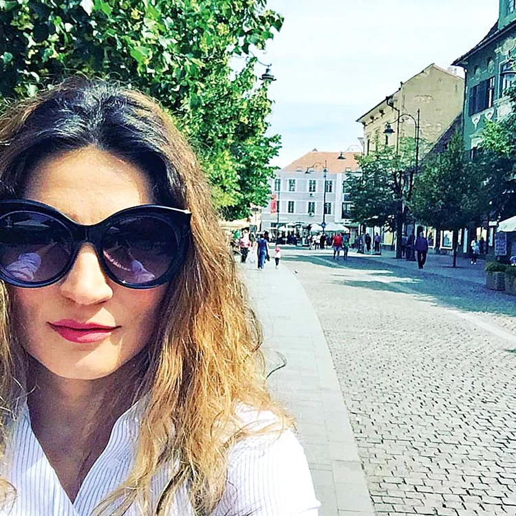 Ioana Ginghină a mers pe jos până la liceul din spatele ei