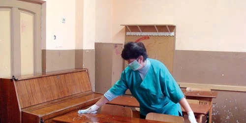 Clasa închisă de gripa porcină este dezinfectată