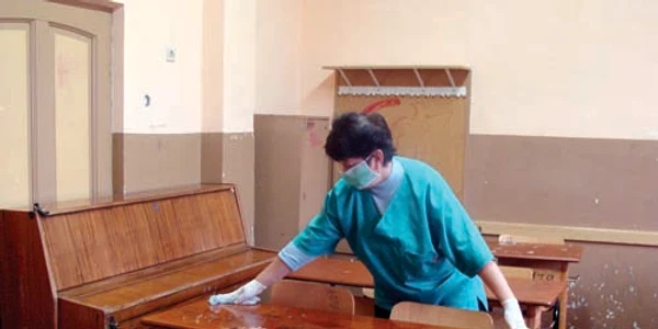 Clasa închisă de gripa porcină este dezinfectată