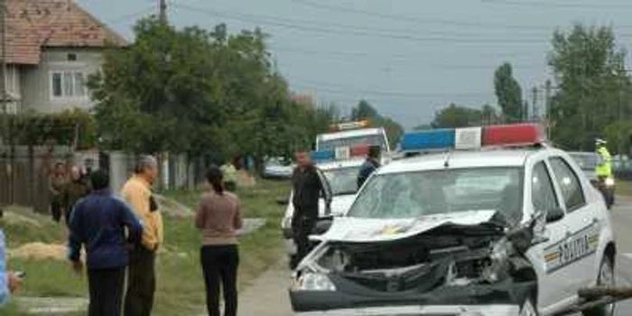 Masina politiei s-a rasturnat (Foto arhiva)