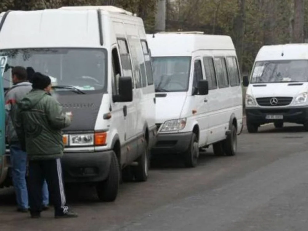 Controale la nivel naţional pentru verificarea legalităţii transportului de persoane FOTO Adevărul