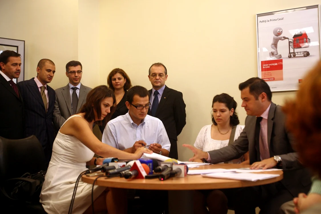 Primul credit "Prima Casă" a fost contractat în iulie 2009 de familia Avram din Bucureşti FOTO Adevărul