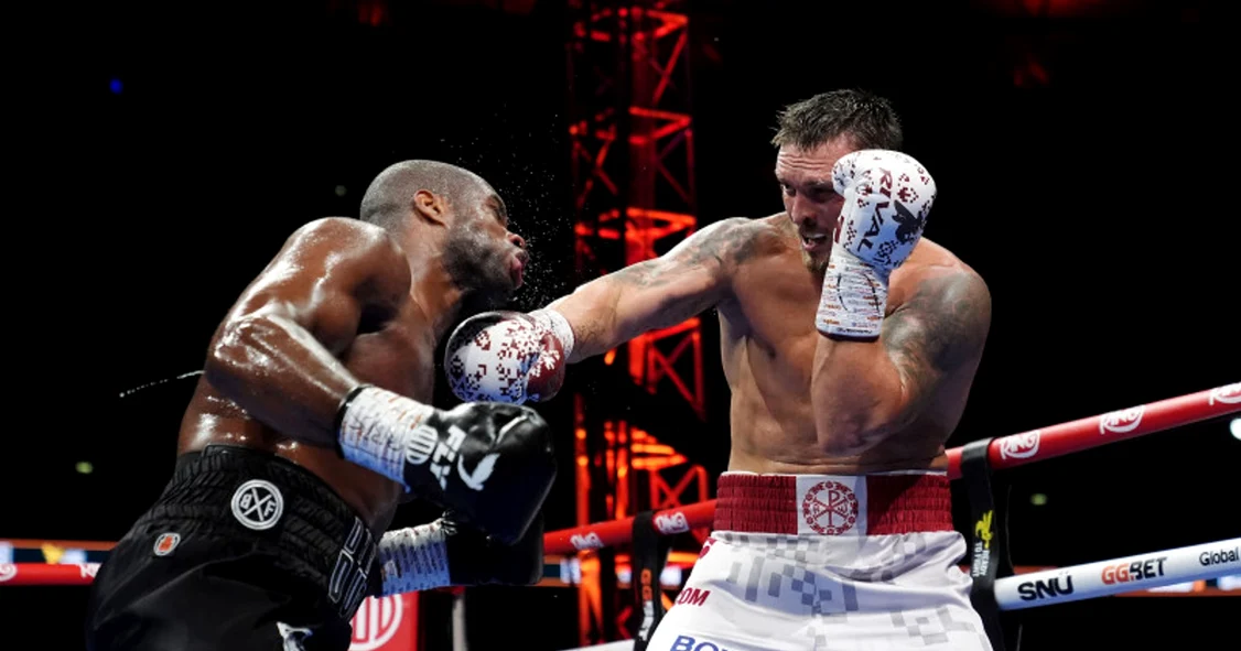 Oleksandr Usyk la pus la podea pe Daniel Dubois. Foto Profimedia