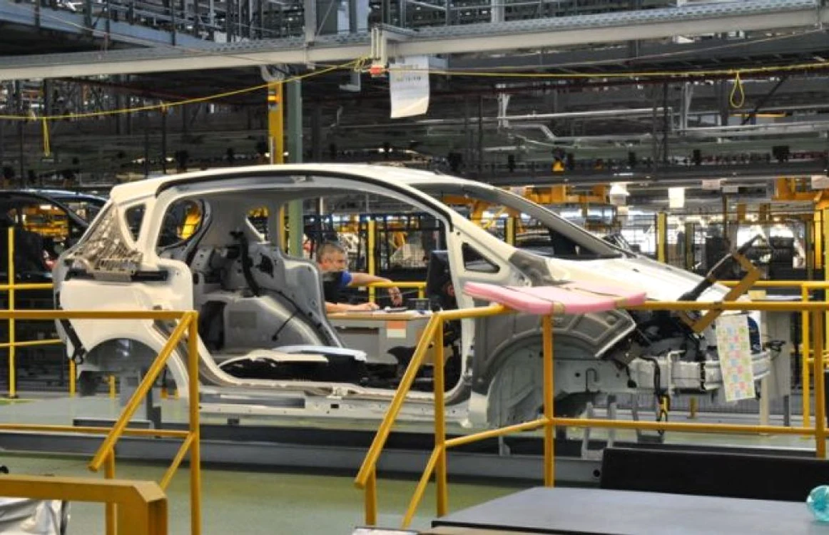 Ford vrea să mărească producţia de autoturisme la Craiova