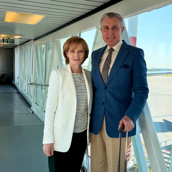 Margareta și Radu pe aeroport jpg