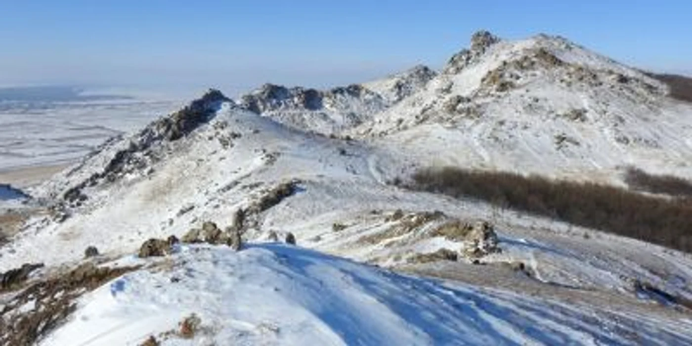 Culmea Pricopanului din Munţii Măcin FOTO Sorin Belu