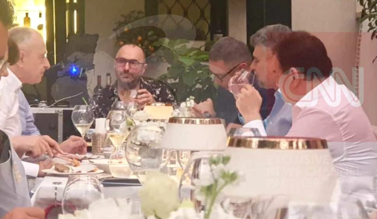 Marcel Ciolacu Mircea Geoană și Victor Ponta, la restaurant, luni 29 iulie Sursa foto Antena 3 CNN