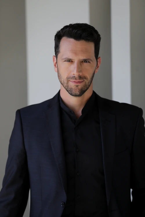Adrian Nartea