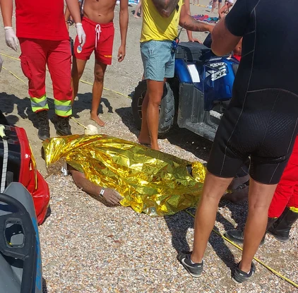Trupul neînsuflețit al turistului a fost recuperat din mare FOTO Antonia Ispas