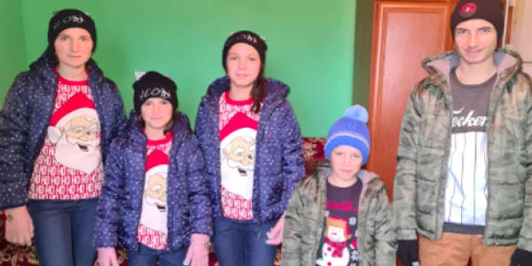 Ajutor pentru familia Duţă din Plopeni - Constanţa Sursa Marian Petcuci