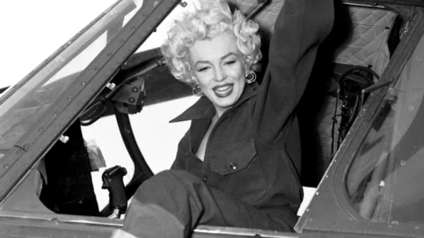 FOTO Marilyn Monroe în Coreea, 1954: „Vai, n am văzut atât de mulţi bărbaţi în viaţa mea!” jpeg