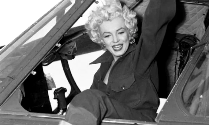 FOTO Marilyn Monroe în Coreea, 1954: „Vai, n am văzut atât de mulţi bărbaţi în viaţa mea!” jpeg