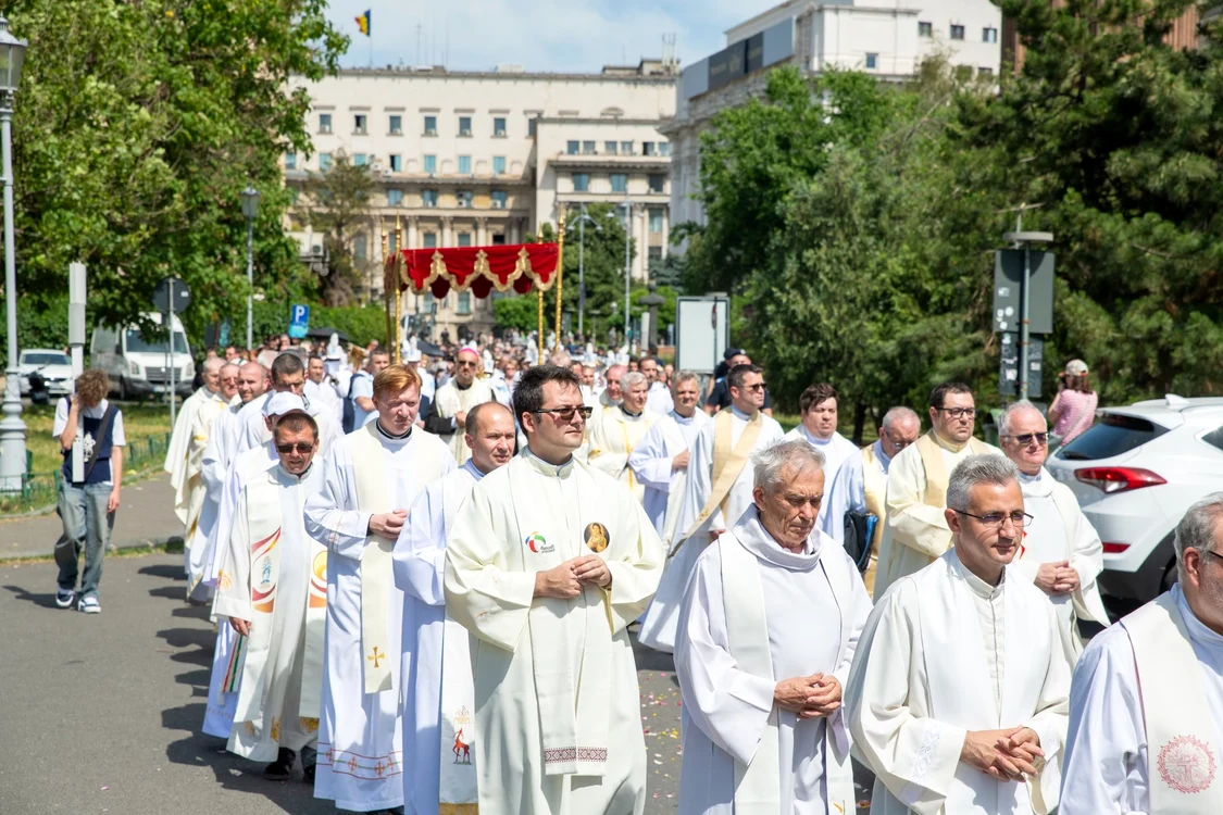 Procesiune cu Preasfântul Sacrament în centrul Bucureștiului