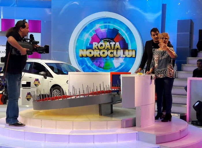 
    Teo și Bursucul s-au distrat pe cinste în platou, la 