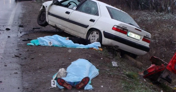 Trei persoane au murit în accident