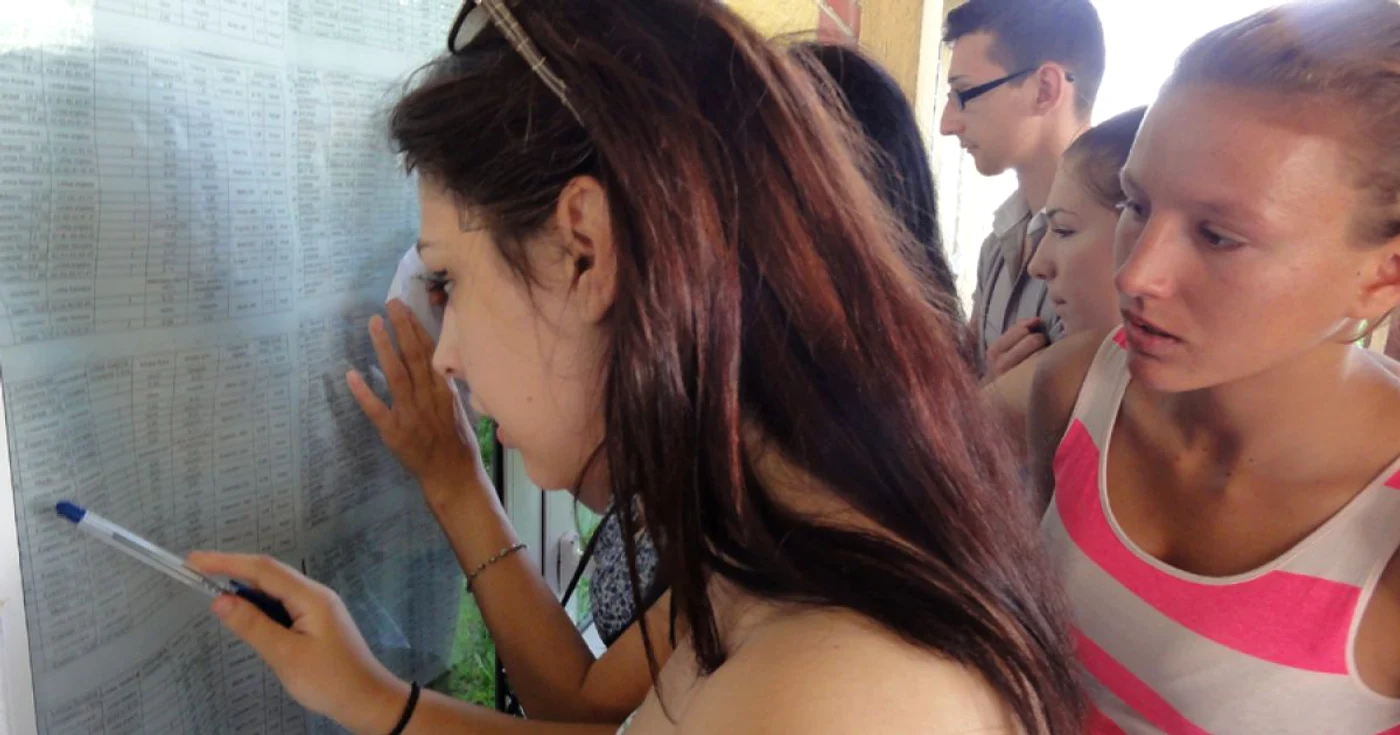 Elevii de la Olt se plasează pe locul 7 din coadă pe ţară în Top BAC 2013... (FOTO: Mugurel Manea)