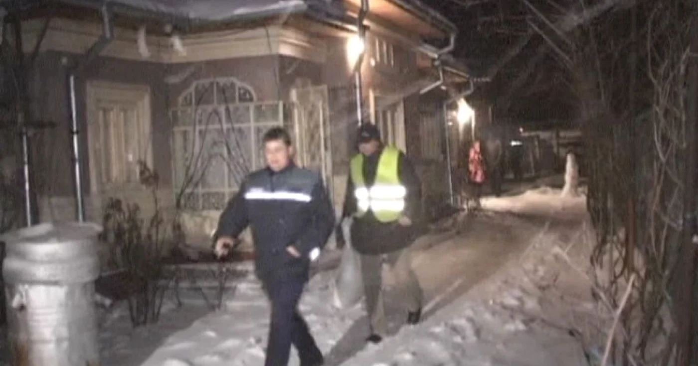 Anchetatorii şi-au făcut cruce când au văzut fătul în toaletă