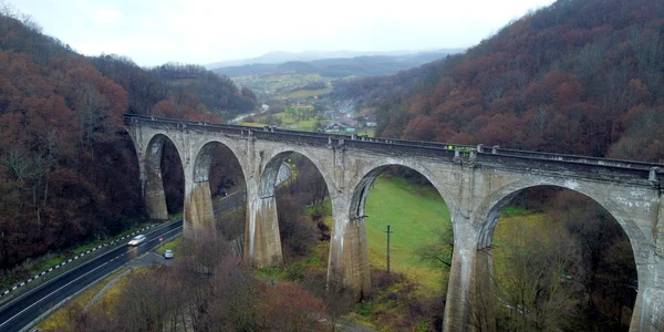 Viaductul Luncoiu de la Brad  Foto Daniel Guță  ADEVĂRUL (7) JPG
