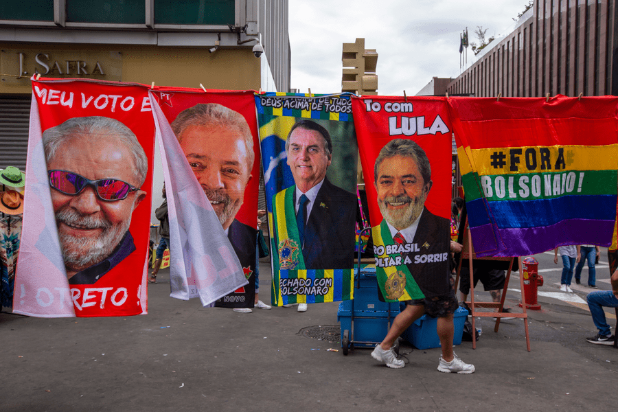 Youtube și Facebook, acuzate că au aprobat reclame înșelătoare despre alegerile prezidențiale din Brazilia 