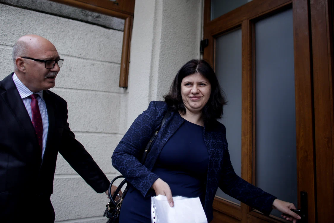 
    Momentul în care Flori Dinu a ajuns la DNAFoto: Inquam  
