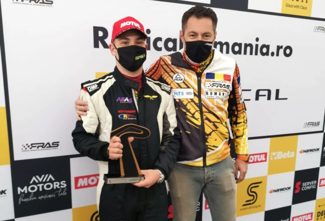 
    Campionul cursei Radical  