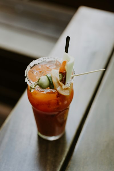 Cum să faci un Bloody Mary de neuitat? Cu gin în loc de vodcă!
