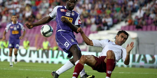 Timişoara: "Poli" a jucat în violet şi a învins Rapidul