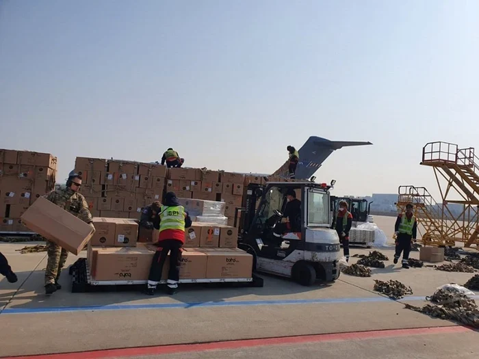 Transportul a sosit din Seoul pe aeroportul Henri Coandă