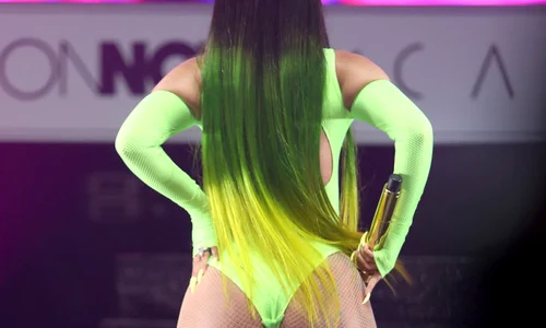 Cardi B și a mărit fesele jpeg